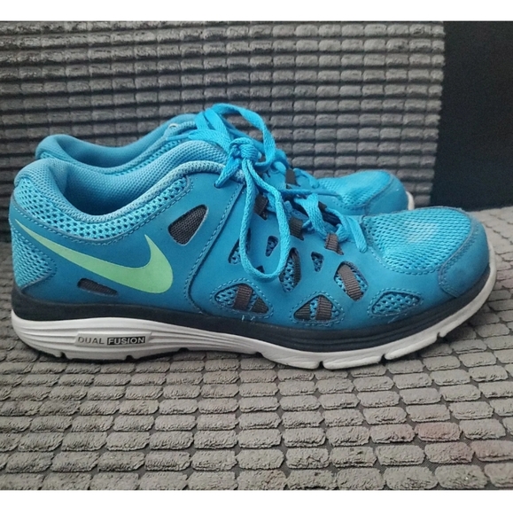 Nike Dual Fusion Run 2 Women’s Trainers Blue Size UK 5.5 EU 39.5 - Picture 2 of 10